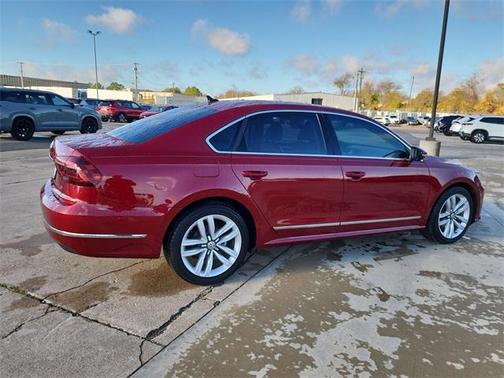 2017 Volkswagen Passat 1.8T SE w/Technology