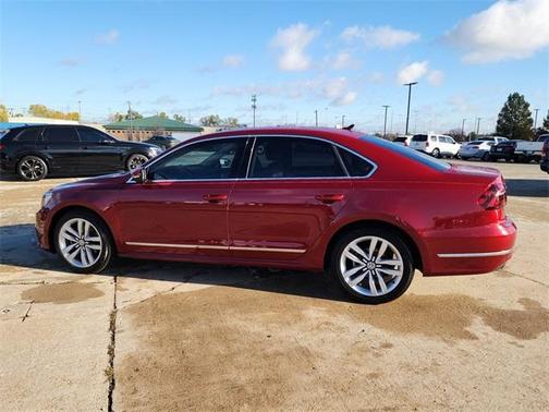 2017 Volkswagen Passat 1.8T SE w/Technology