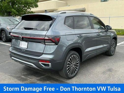 Platinum Gray Metallic 2026 Volkswagen Taos 1.5T SE