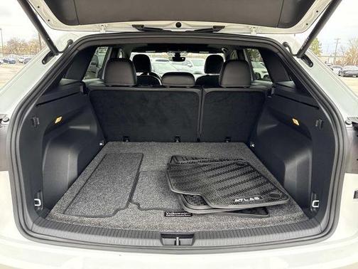 2023 Volkswagen Atlas Cross Sport 2.0T SEL R-Line Black