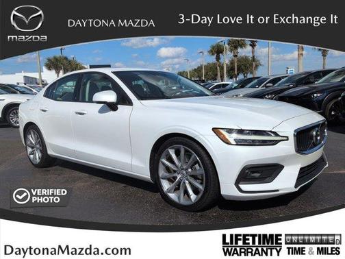 2021 Volvo S60 T5 Momentum