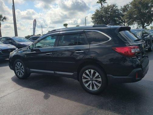 2018 Subaru Outback 2.5i Touring