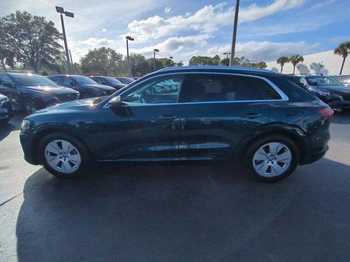 2019 Audi e-tron Prestige