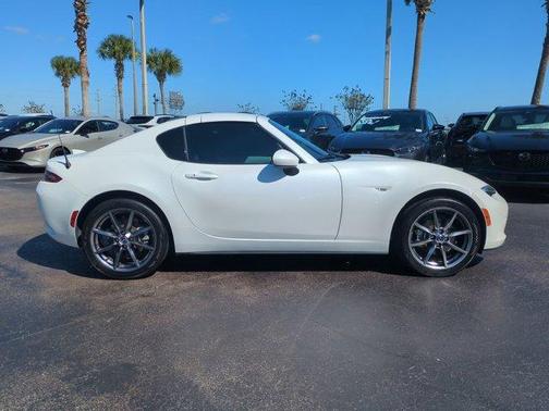 2022 Mazda MX-5 Miata RF Grand Touring