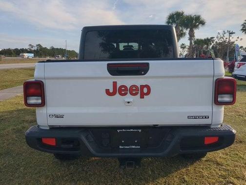 2021 Jeep Gladiator Sport
