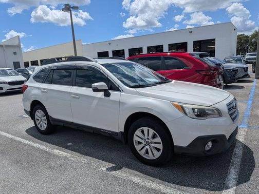 White 2016 Subaru Outback 2.5i Premium