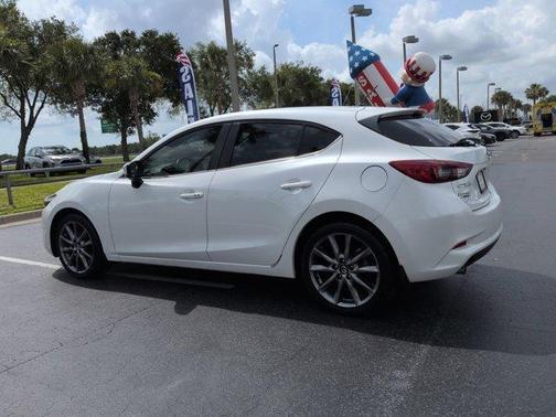 Snowflake White Pearl Metallic 2018 Mazda Mazda3 Touring