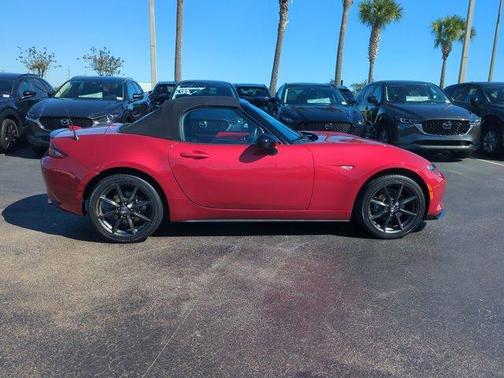 2016 Mazda MX-5 Miata Club