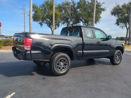 2016 Toyota Tacoma SR