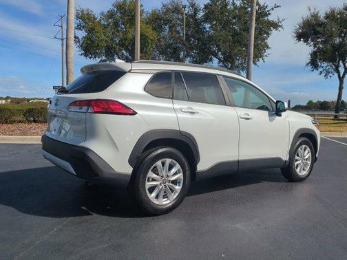 2023 Toyota Corolla Cross LE