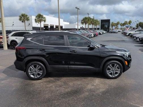 Cherry Black 2021 Kia Seltos S