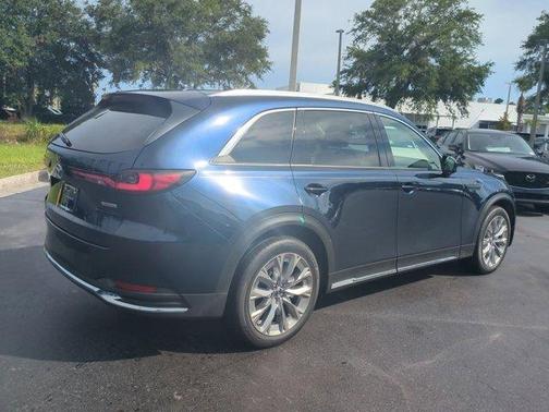 2024 Mazda CX-90 Premium Plus