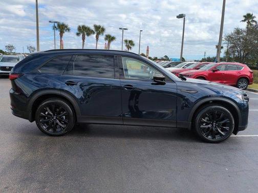2025 Mazda CX-90 Premium