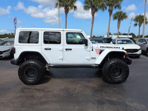 Bright White Clearcoat 2023 Jeep Wrangler Rubicon