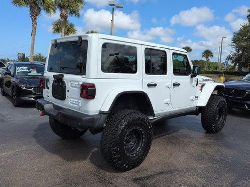 Bright White Clearcoat 2023 Jeep Wrangler Rubicon