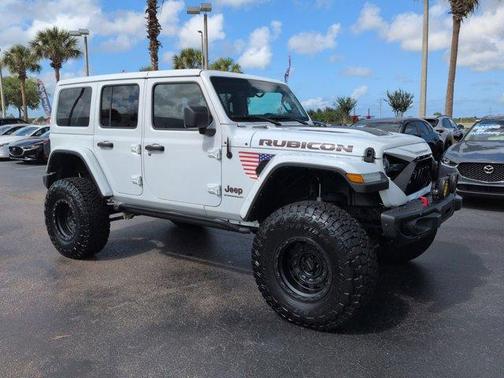 Bright White Clearcoat 2023 Jeep Wrangler Rubicon