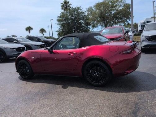 Soul Red Crystal Metallic 2026 Mazda MX-5 Miata Club