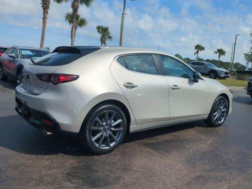 2025 Mazda Mazda3 FWD w/Preferred Package