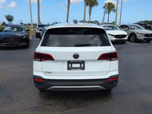 Pure White 2023 Volkswagen Taos 1.5T S