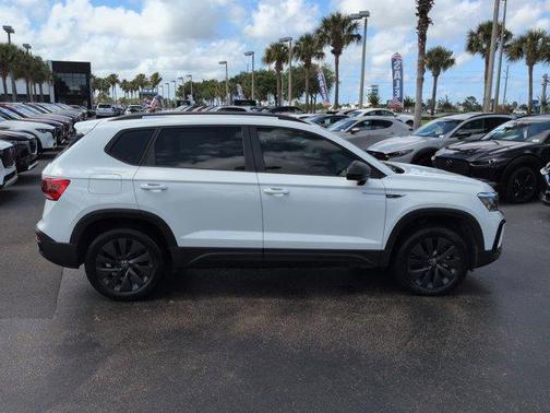 Pure White 2023 Volkswagen Taos 1.5T S