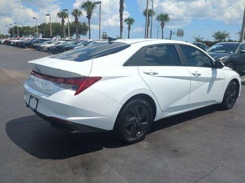 2023 Hyundai ELANTRA HEV Blue