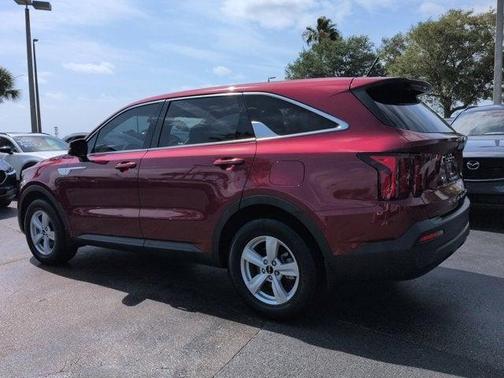 Passion Red Tintcoat 2022 Kia Sorento LX