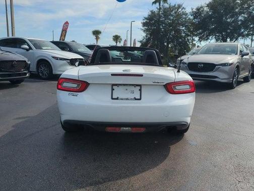 2018 FIAT 124 Spider Classica