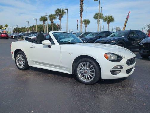 2018 FIAT 124 Spider Classica