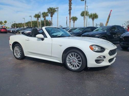 2018 FIAT 124 Spider Classica