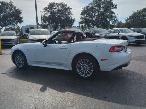 2018 FIAT 124 Spider Classica