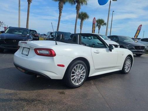 2018 FIAT 124 Spider Classica
