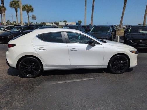 Snowflake White Pearl 2026 Mazda Mazda3 2.5 S Carbon Edition