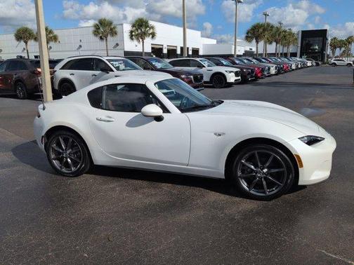 Snowflake White Pearl Mica 2019 Mazda MX-5 Miata RF Grand Touring