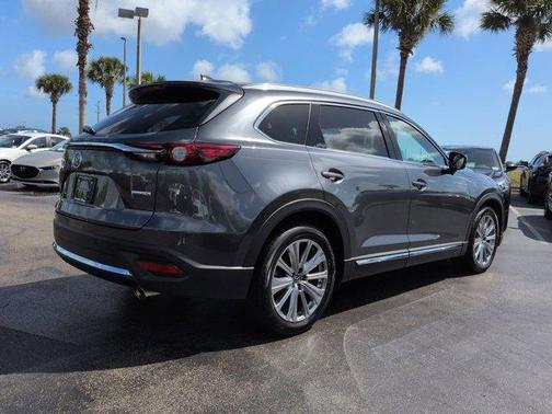 Machine Gray Metallic 2022 Mazda CX-9 Signature