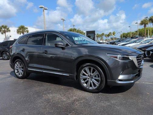 Machine Gray Metallic 2022 Mazda CX-9 Signature