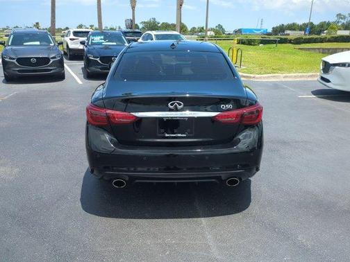 2023 INFINITI Q50 LUXE