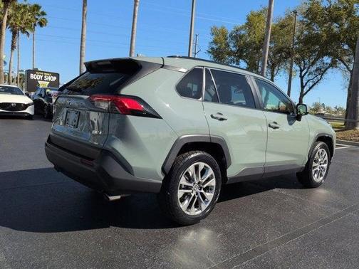 2020 Toyota RAV4 XLE Premium