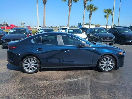 2025 Mazda Mazda3 FWD w/Preferred Package