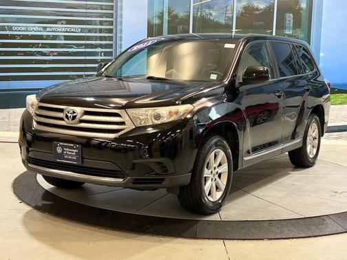 2011 Toyota Highlander SE