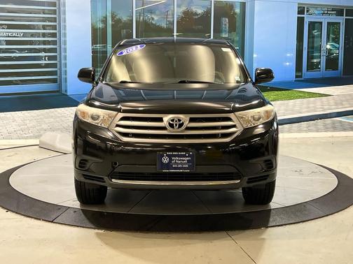 2011 Toyota Highlander SE
