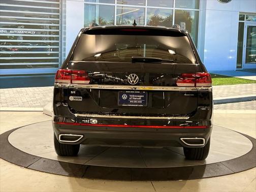 2023 Volkswagen Atlas 2.0T SE w/Technology 4MOTION