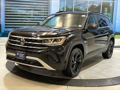 2023 Volkswagen Atlas 2.0T SE w/Technology 4MOTION