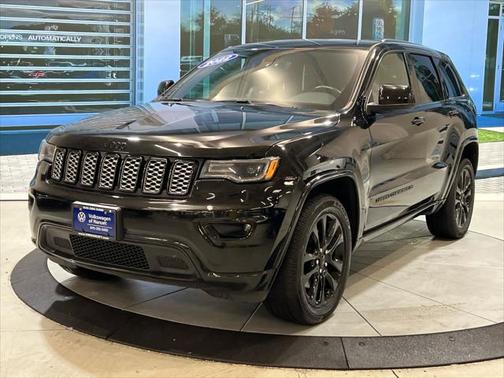 2022 Jeep Grand Cherokee Laredo