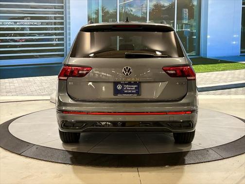 2022 Volkswagen Tiguan 2.0T SE R-Line Black 4MOTION
