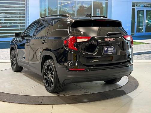 Ebony Twilight Metallic 2023 GMC Terrain SLT