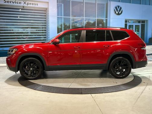 2022 Volkswagen Atlas 2.0T SE w/Technology 4MOTION