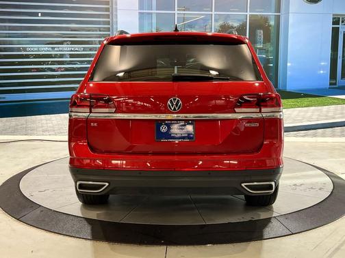 2022 Volkswagen Atlas 2.0T SE w/Technology 4MOTION