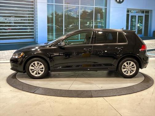 2017 Volkswagen Golf TSI S 4-Door