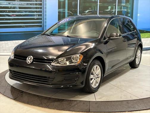 2017 Volkswagen Golf TSI S 4-Door