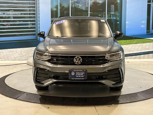 2022 Volkswagen Tiguan 2.0T SE R-Line Black 4MOTION